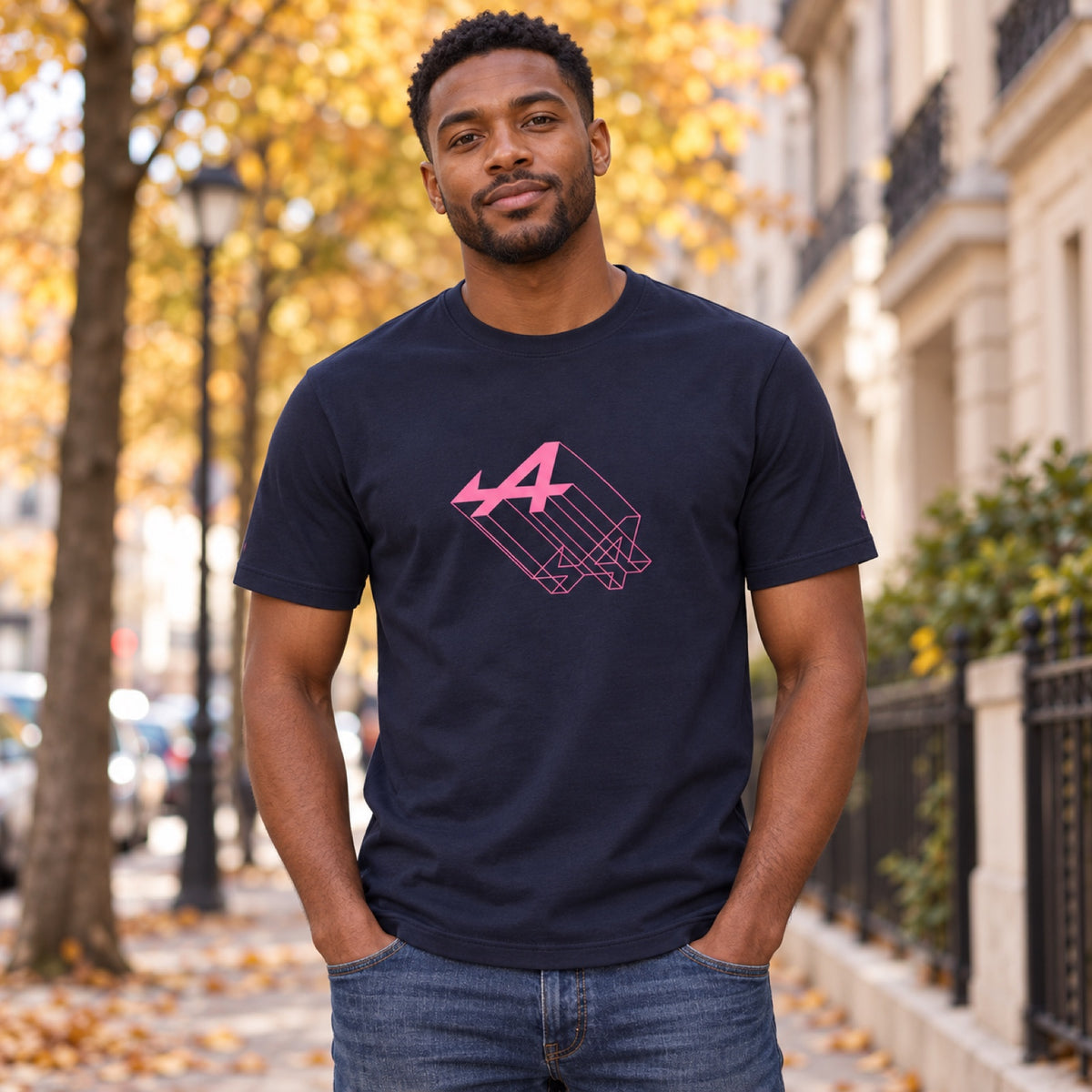 Tricou BWT Alpine F1 – ediția GRAPHIC, bleumarin – fotografie ilustrativă (AI)