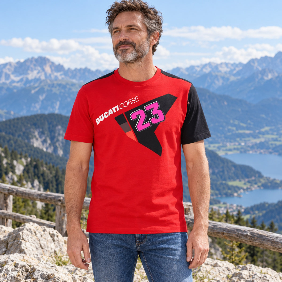Tricou Ducati Corse x Enea Bastianini – fotografie ilustrativă (AI)