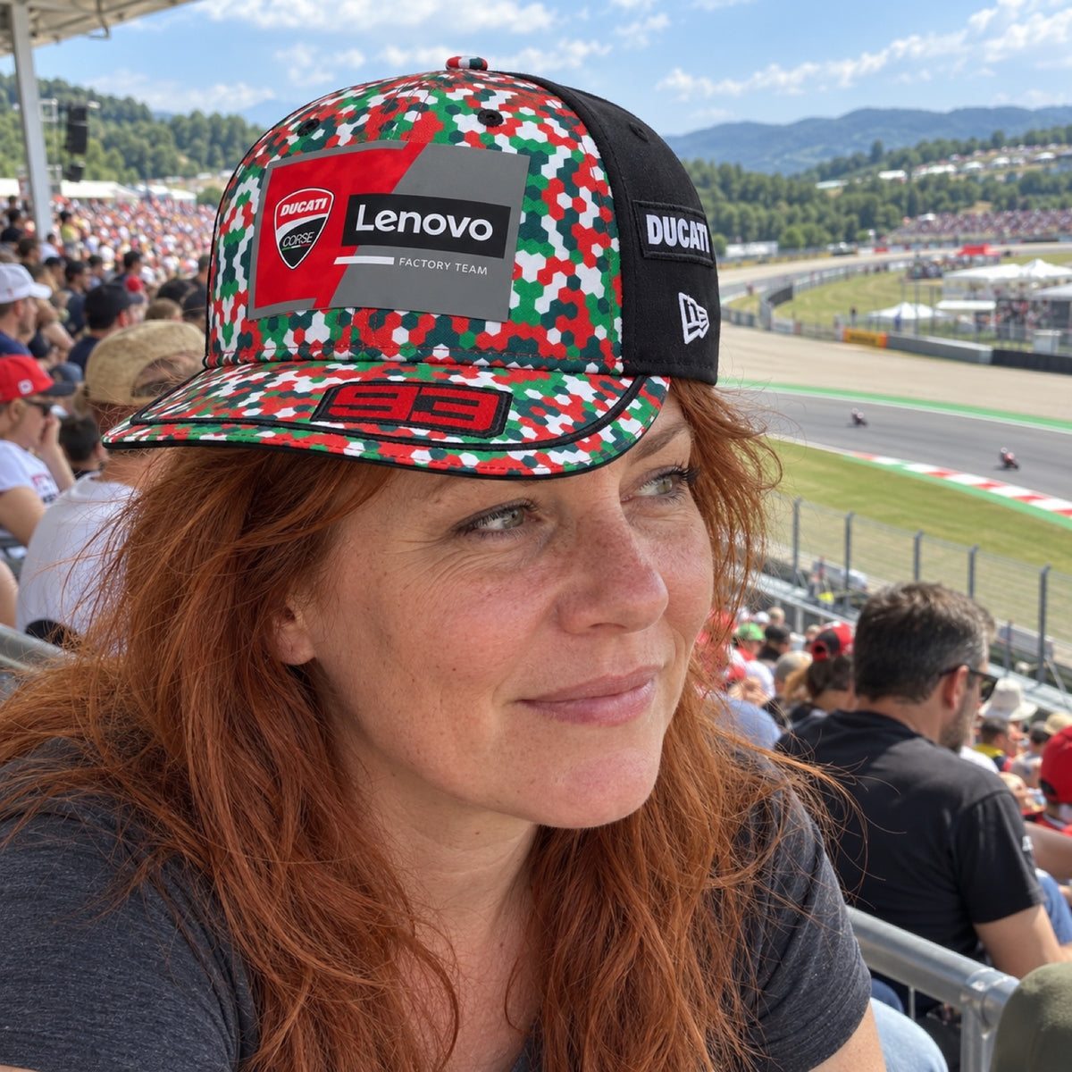 Ducati Lenovo Team Marc Marquez #93 Cap – Mugello Edition 2026 – ilustrační foto 2 (AI)