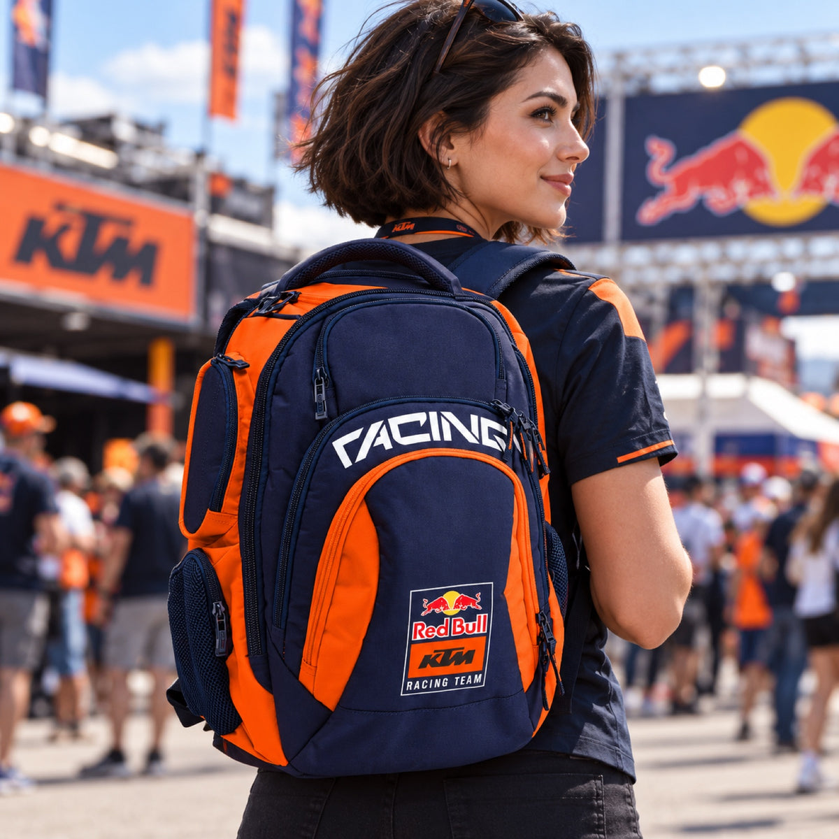 Rucsac mare de echipă KTM Red Bull Racing – fotografie ilustrativă (AI)