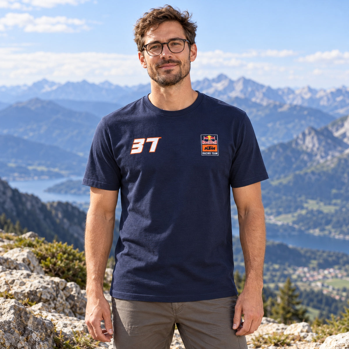 Tricou pentru fani KTM Red Bull Racing – Pedro Acosta – fotografie ilustrativă (AI)