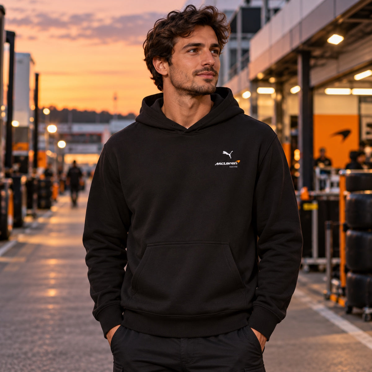 Hanorac McLaren F1 cu logo Puma – negru – ediție casual – fotografie ilustrativă (AI)