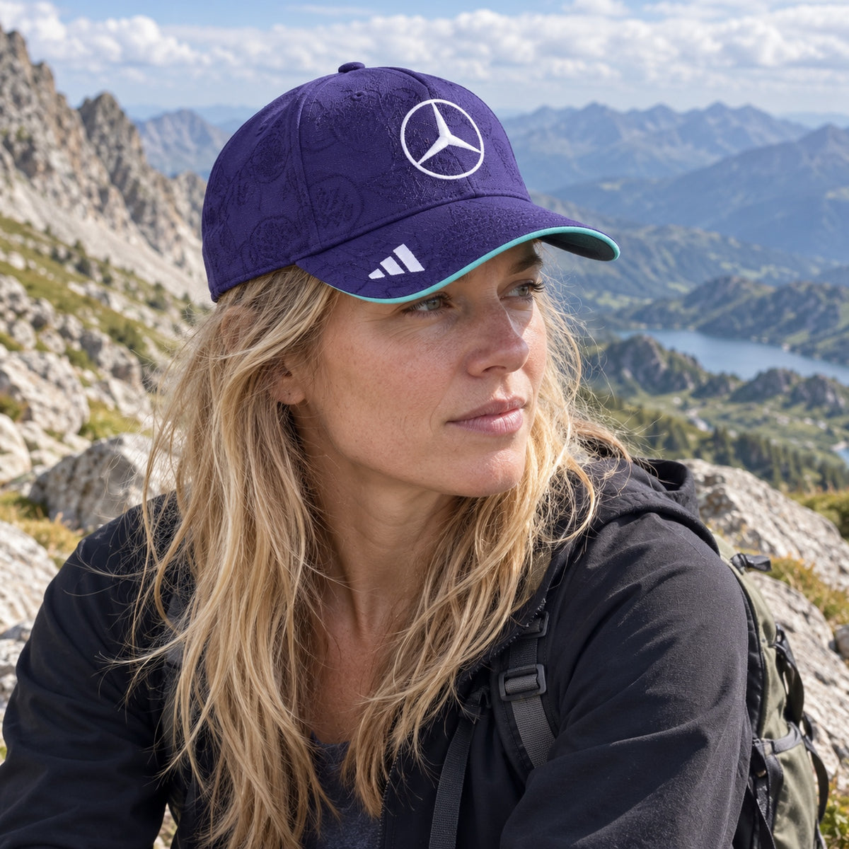 Mercedes-AMG PETRONAS F1 x Adidas Cap – Purple, Singapore 2026 Edition – ilustrační foto 2 (AI)