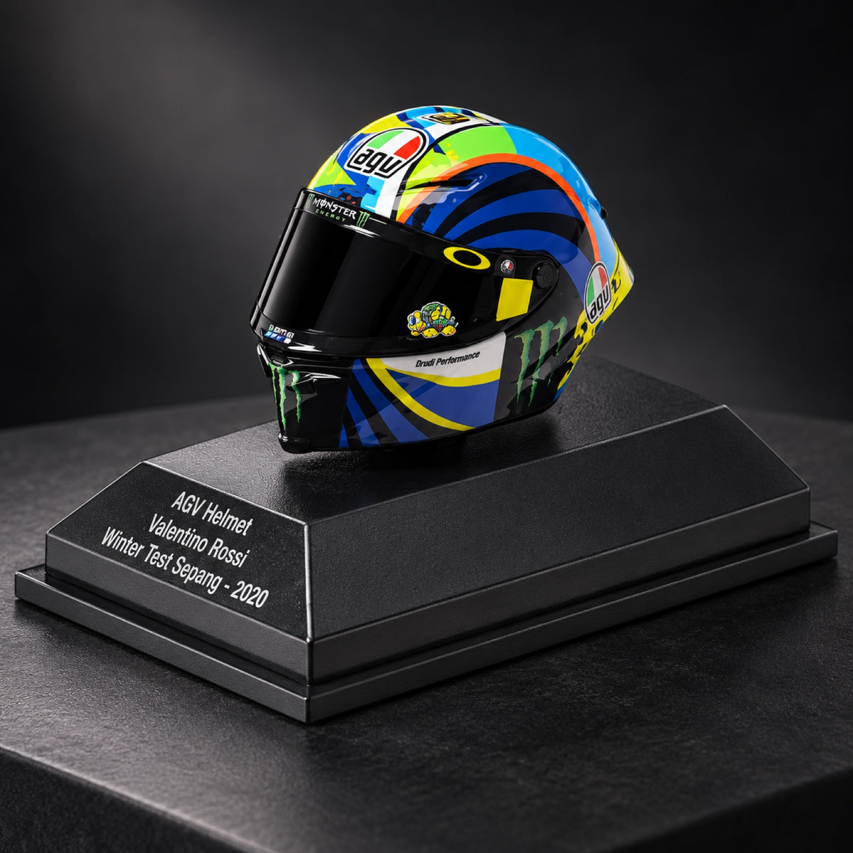 Machetă cască Minichamps Valentino Rossi MotoGP Sepang Test 2020 – fotografie ilustrativă (AI)