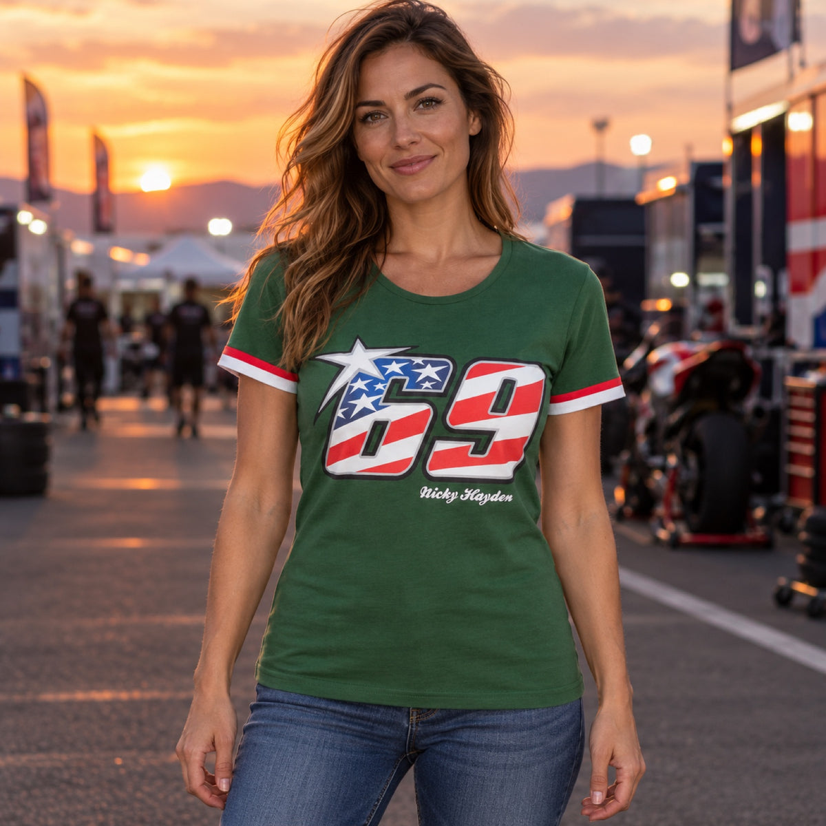 Tricou de damă Nicky Hayden cu logo – fotografie ilustrativă (AI)