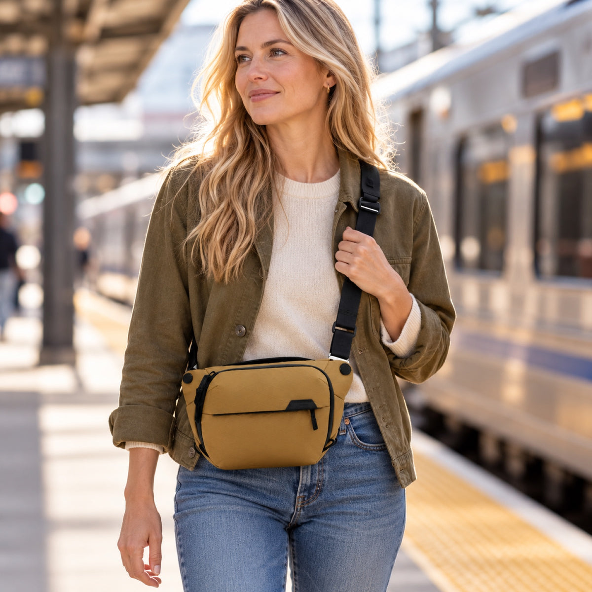 Peak Design Everyday Sling 3L v2 – Coyote – fotografie ilustrativă (AI)