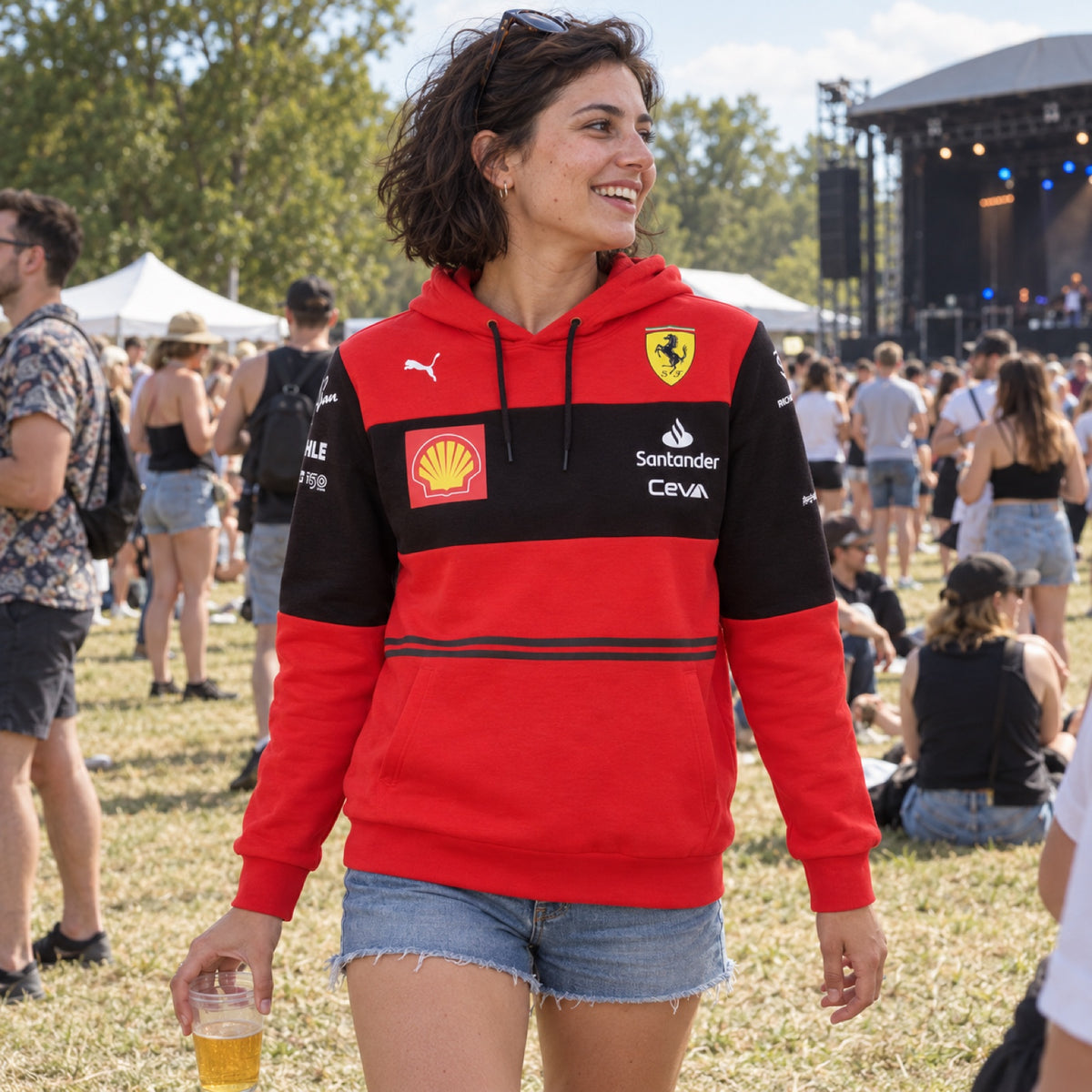 Scuderia Ferrari F1 SF Team Hoodie – ilustrační foto 2 (AI)