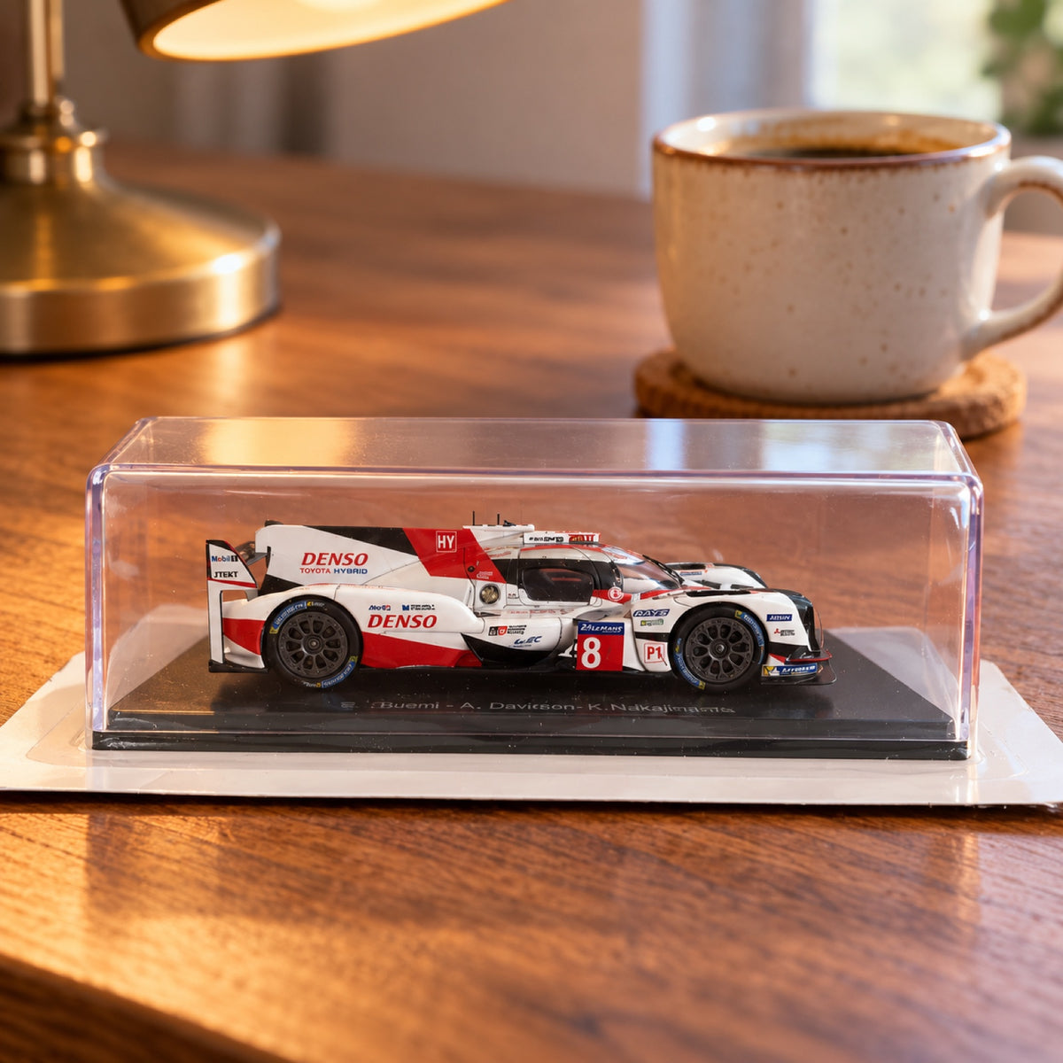 Machetă Toyota TS050 Hybrid Le Mans 2017 1/43 – fotografie ilustrativă (AI)