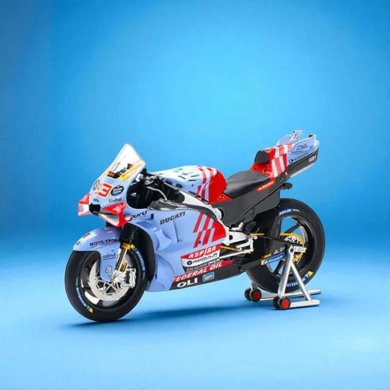 Machetă NZG MotoGP - Ducati GP23 Marc Marquez