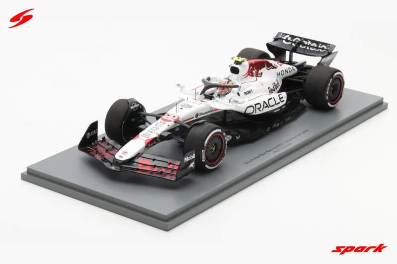 Machetă Spark Oracle Red Bull Racing RB21 Yuki Tsunoda 1:18 Japanese GP 2025