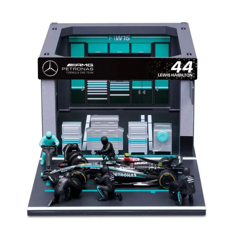 Bburago Mercedes F1 1:43 model Lewis Hamilton with pit garage