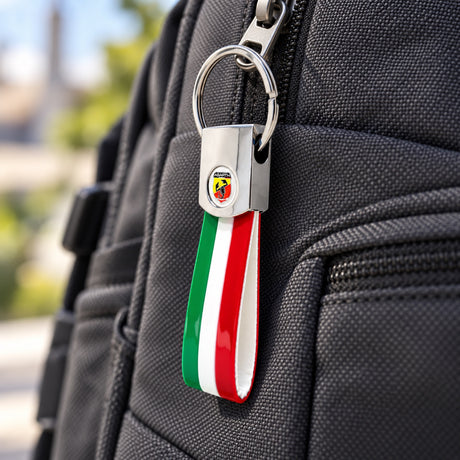 Breloc Abarth TRICOLOR – multicolor – fotografie ilustrativă (AI)