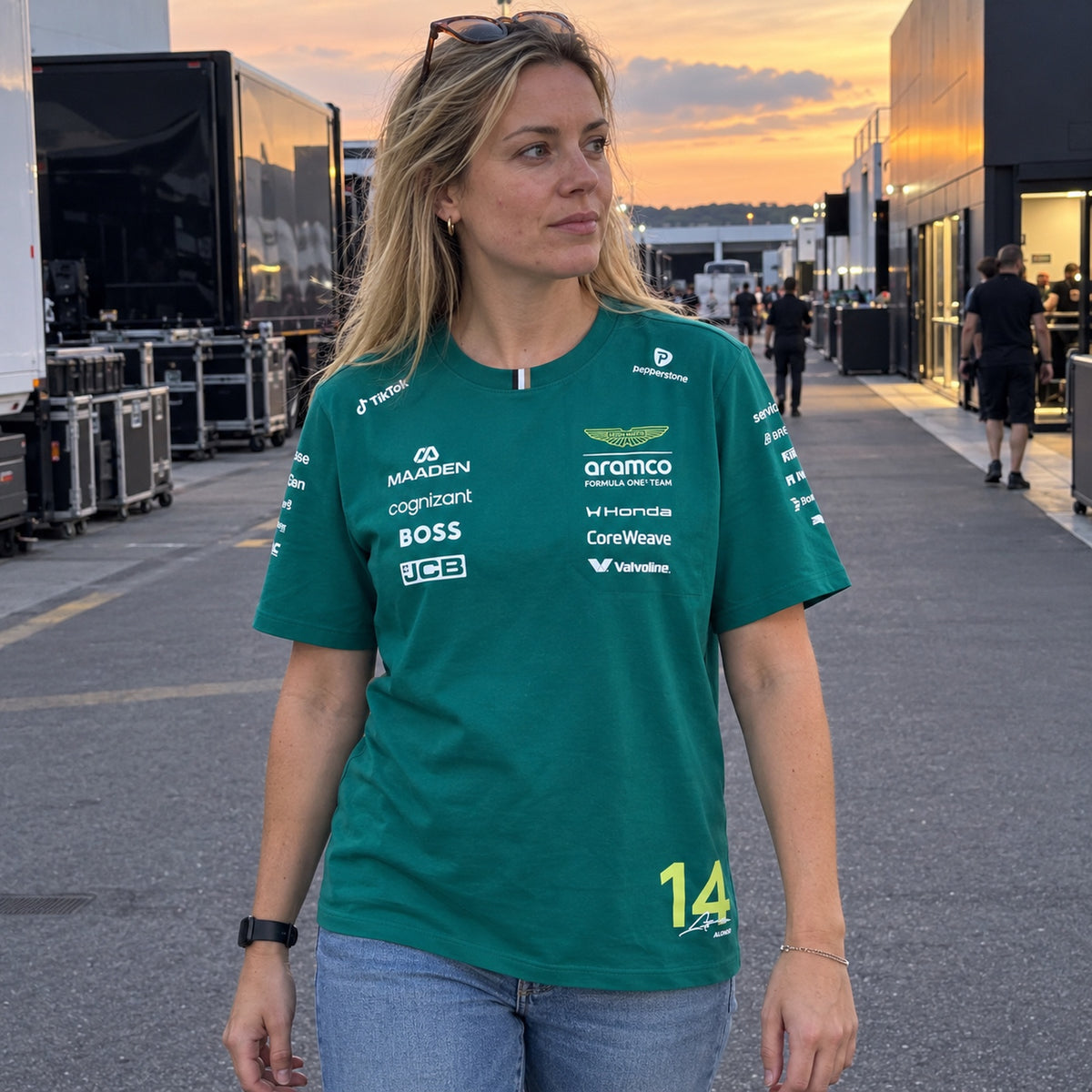 Aston Martin F1 Team Fernando Alonso #14 T-Shirt 2026 – Green – ilustrační foto 2 (AI)