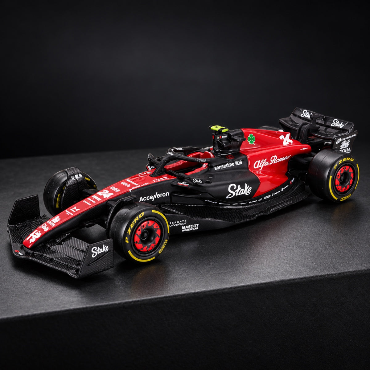 Machetă Alfa Romeo F1 C43 Bburago #24 Guanyu Zhou 2023 – fotografie ilustrativă (AI)