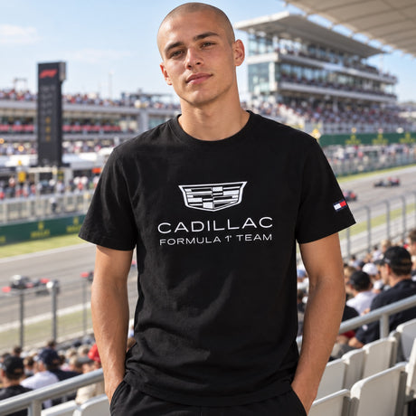 Tricou Cadillac F1 x Tommy Hilfiger – negru, ediție casual – fotografie ilustrativă (AI)