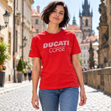 Tricou Ducati Corse cu inscripția Ducati – roșu – fotografie ilustrativă (AI)