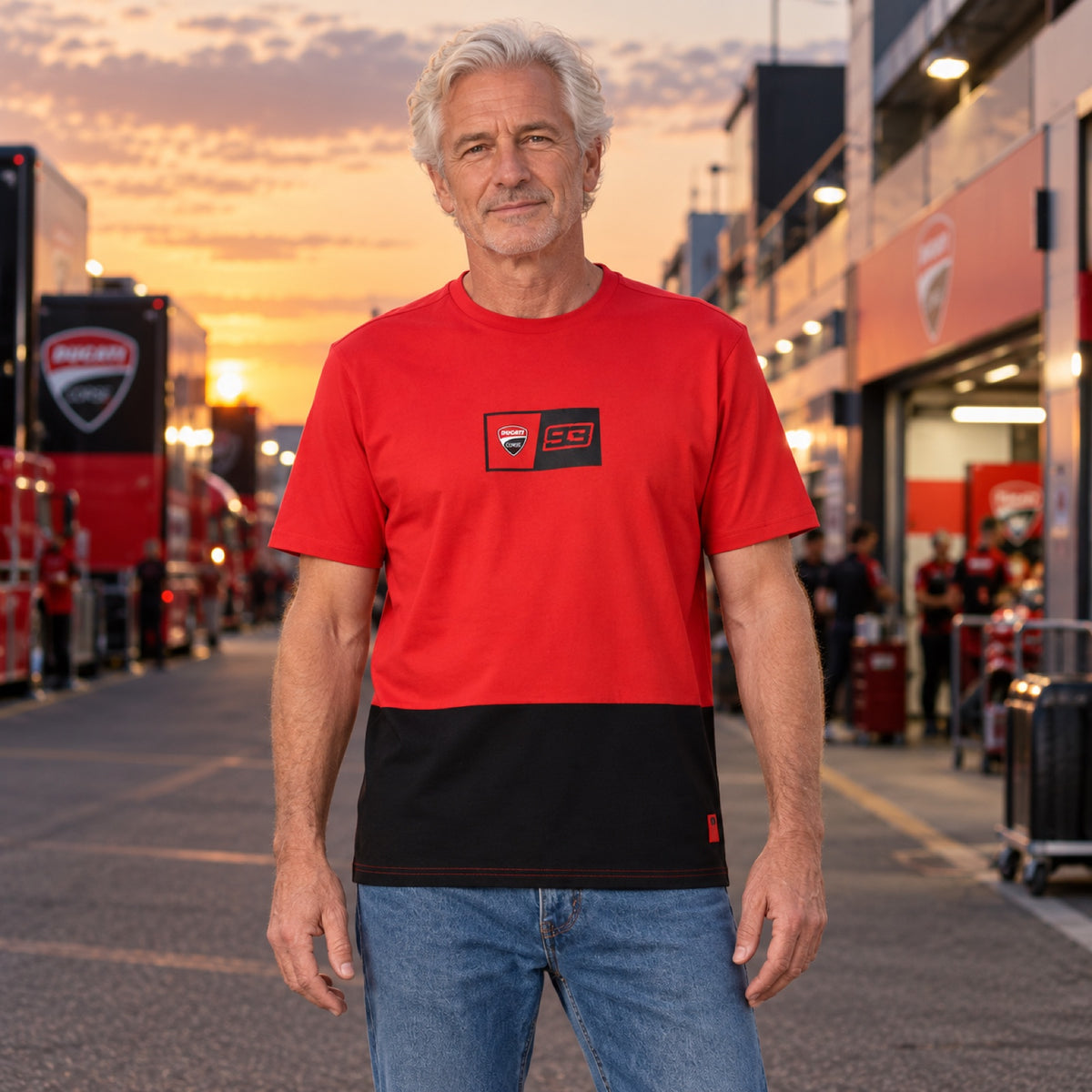 Tricou pentru fani Ducati Corse – Marc Marquez cu logo – fotografie ilustrativă (AI)