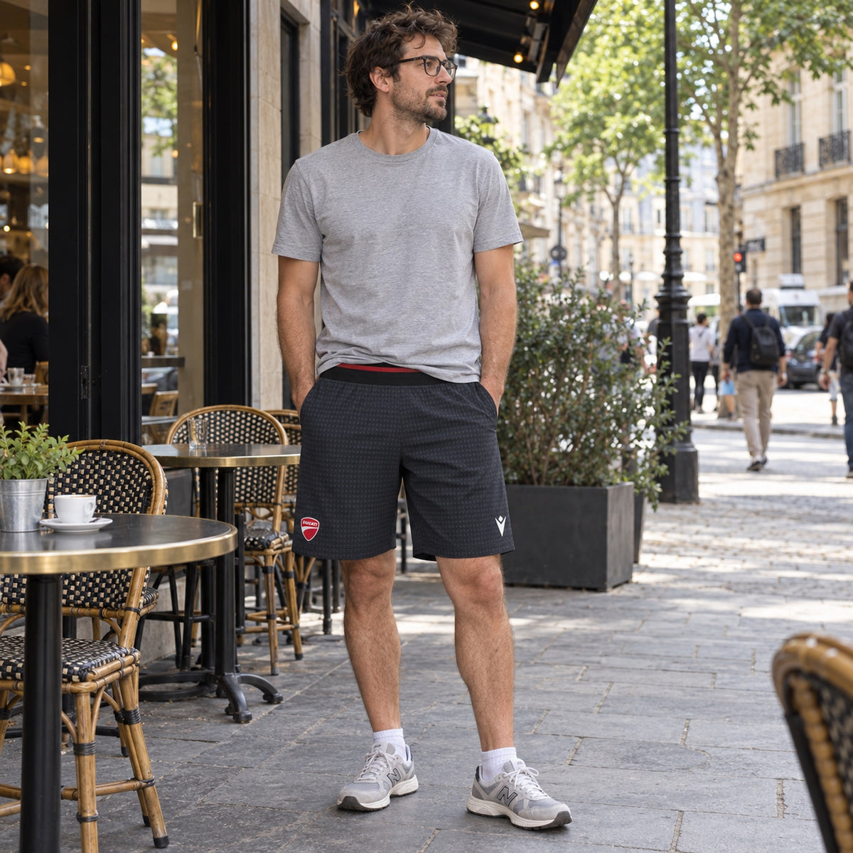 Ducati x Macron Sports Shorts with Logo – Dark Grey – ilustrační foto (AI)