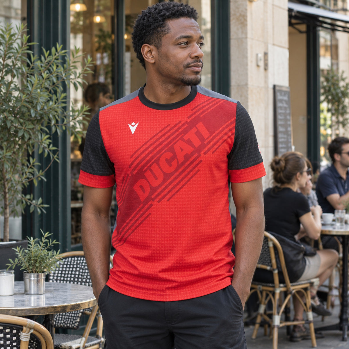 Ducati x Macron Sports T-Shirt with Logo – Red – ilustrační foto (AI)