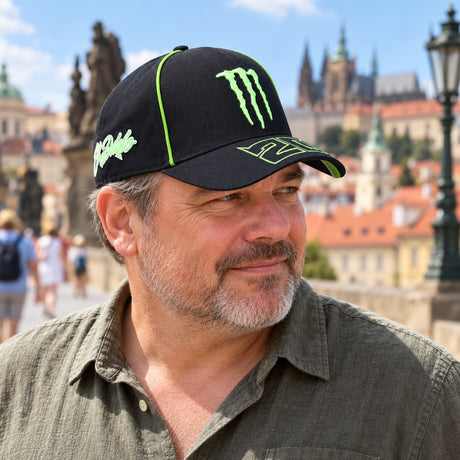 Fabio Quartararo – șapcă Monster Energy cu cozoroc curbat – fotografie ilustrativă (AI)