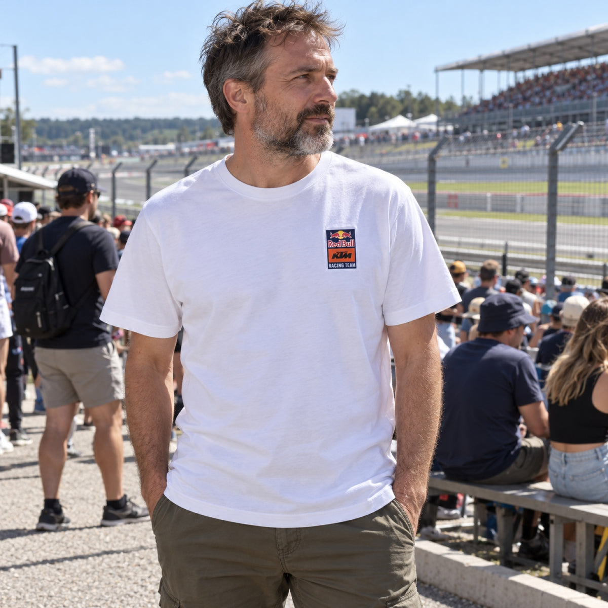 KTM Red Bull KTM Logo T-Shirt – White – ilustrační foto (AI)