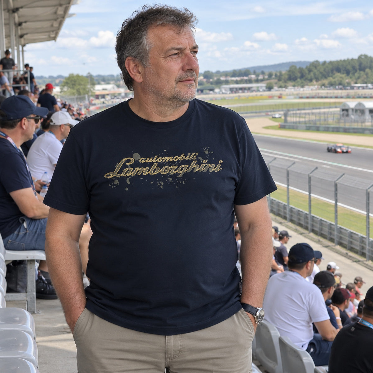 Tricou Lamborghini Casual cu logo – bleumarin – fotografie ilustrativă (AI)