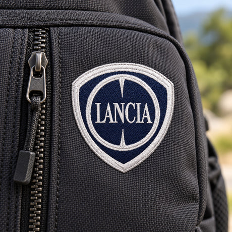 Emblemă textilă Lancia LOGO – fotografie ilustrativă (AI)