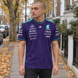 Mercedes-AMG PETRONAS F1 x Adidas Authentic Team T-Shirt – Purple, Singapore 2026 Edition – ilustrační foto (AI)