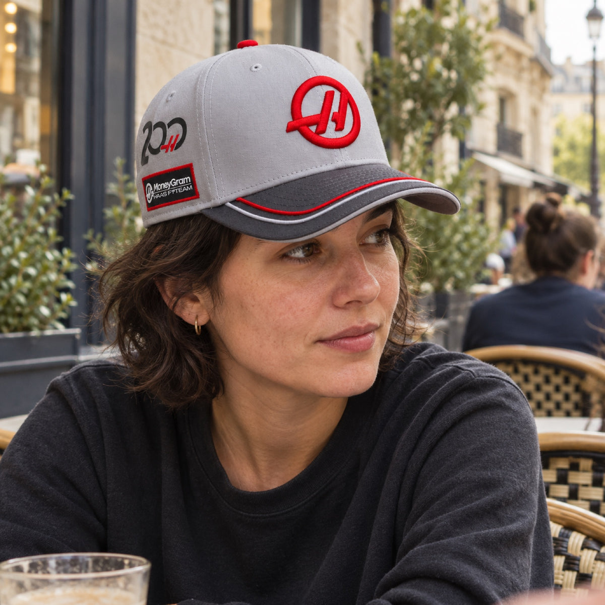 Haas F1 MoneyGram Team Cap – Dark Grey – ilustrační foto 2 (AI)