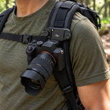 Peak Design Capture (v3) – Black – Standard Plate – fotografie ilustrativă (AI)