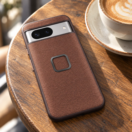 Peak Design Everyday Case Google Pixel 8 – Redwood – fotografie ilustrativă (AI)