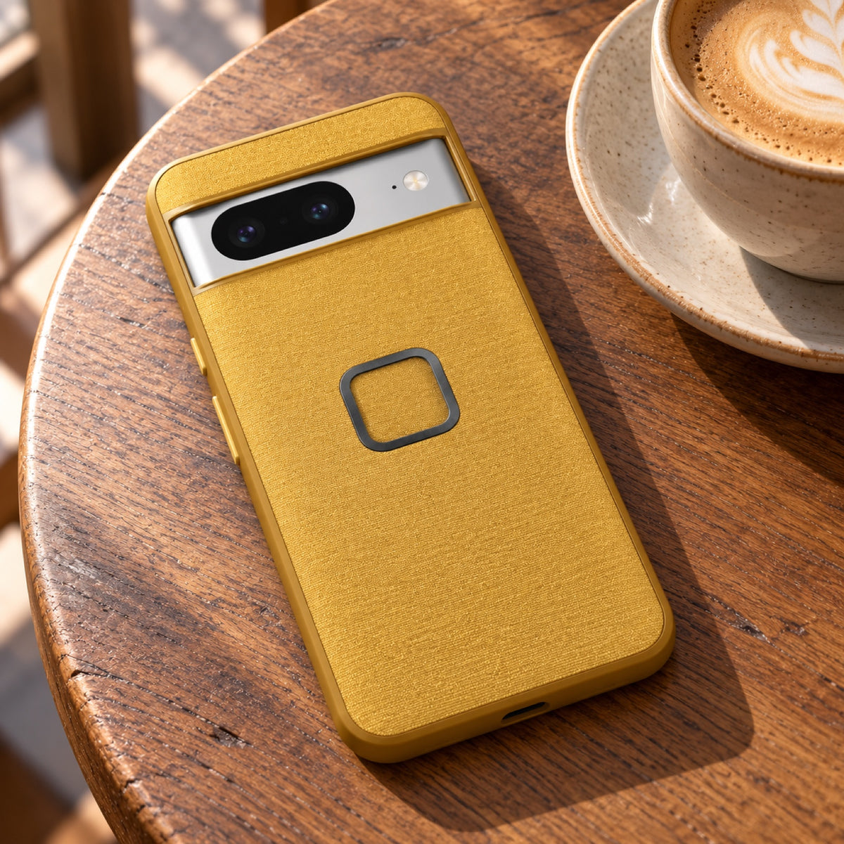 Peak Design Everyday Case Google Pixel 8 – Sun – illustrative photo (AI)