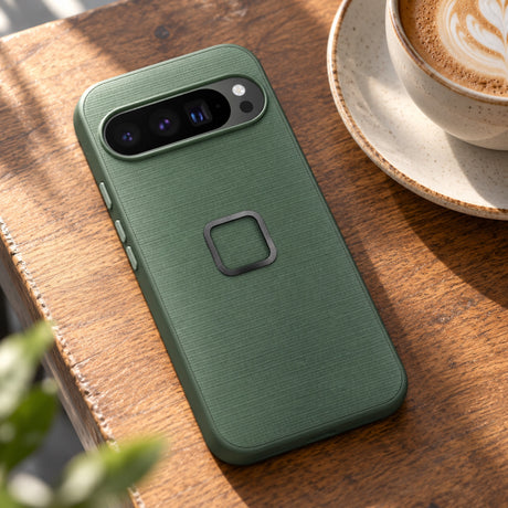 Peak Design Everyday Case – Google Pixel 9 Pro XL – Sage – fotografie ilustrativă (AI)