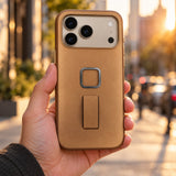 Peak Design Everyday Clarino Loop Case iPhone 17 Pro Max – Tan – fotografie ilustrativă (AI)