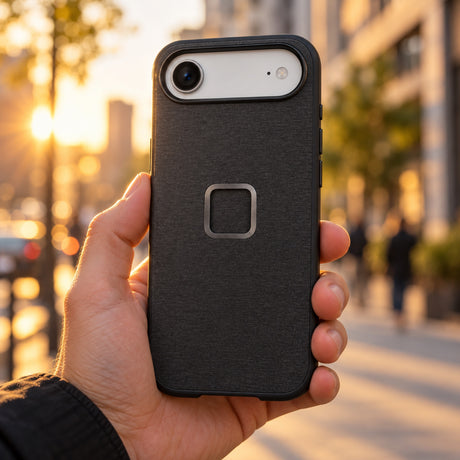 Peak Design Everyday Fabric Case – iPhone 17 Air – Charcoal – fotografie ilustrativă (AI)