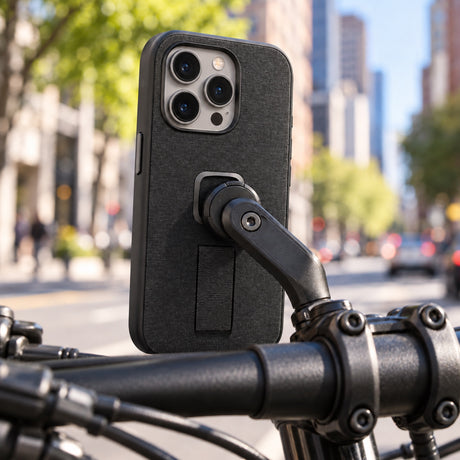 Peak Design Everyday Loop Case iPhone 16 Pro – Charcoal – fotografie ilustrativă (AI)