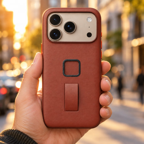 Peak Design Everyday Loop Case Slimlink iPhone 18 Pro Max – Redwood Clarino – fotografie ilustrativă (AI)