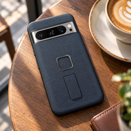 Peak Design Everyday Loop Case Google Pixel 8 Pro – Midnight – fotografie ilustrativă (AI)