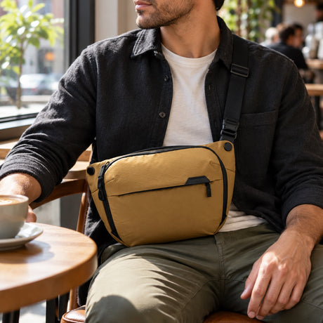 Peak Design Everyday Sling 6L v2 – Coyote – fotografie ilustrativă (AI)