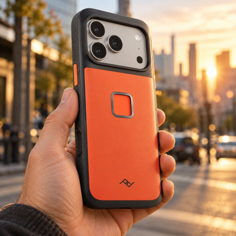 Peak Design GNAR Case – iPhone 17 Pro Max – Ibis – fotografie ilustrativă (AI)
