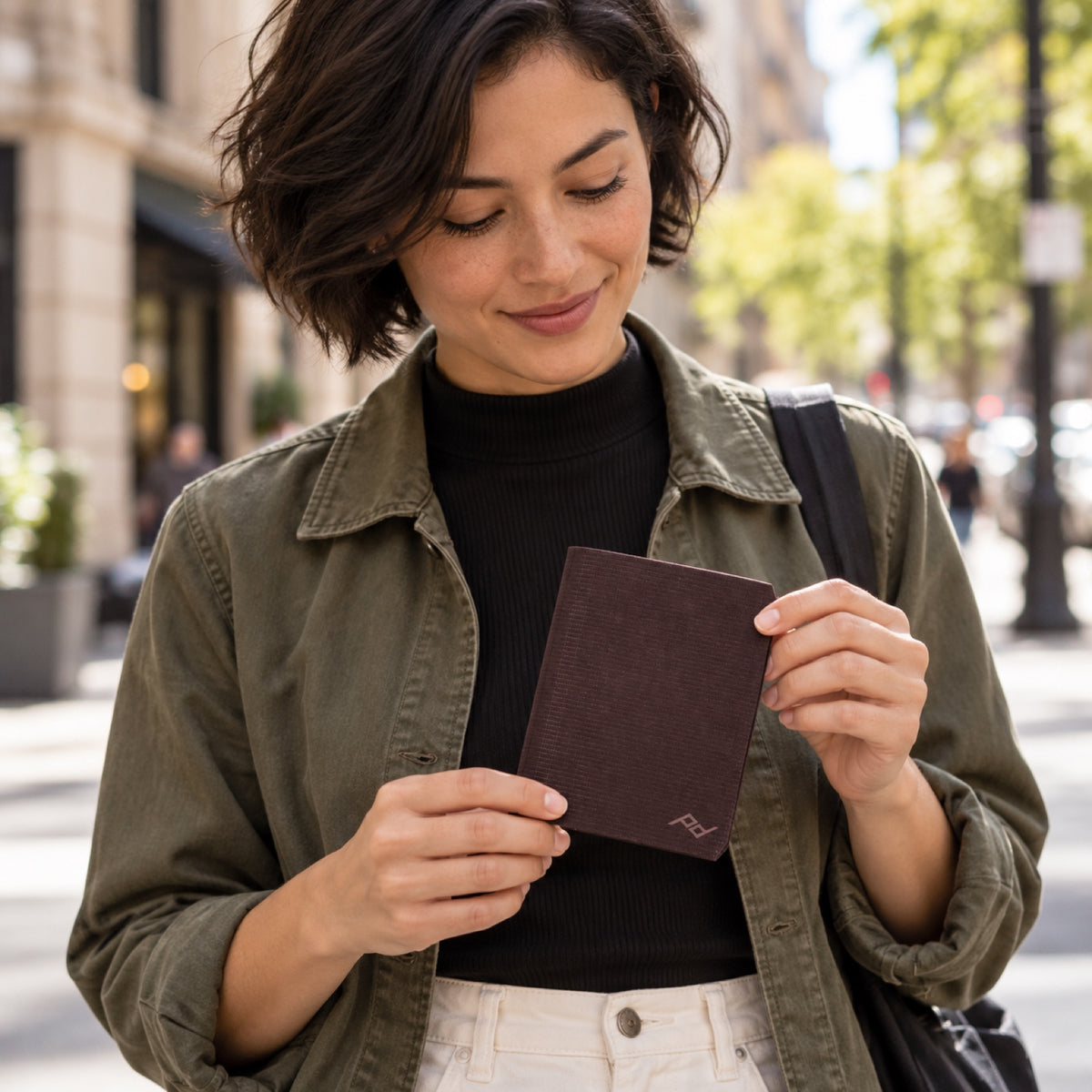 Peak Design Passport Wallet – Eclipse – illustrative photo (AI)