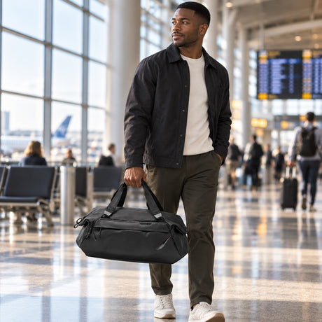 Peak Design Travel Duffel 35L – Black – illustrative photo (AI)