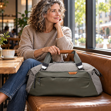 Peak Design Travel Duffel 65L – Sage – fotografie ilustrativă (AI)