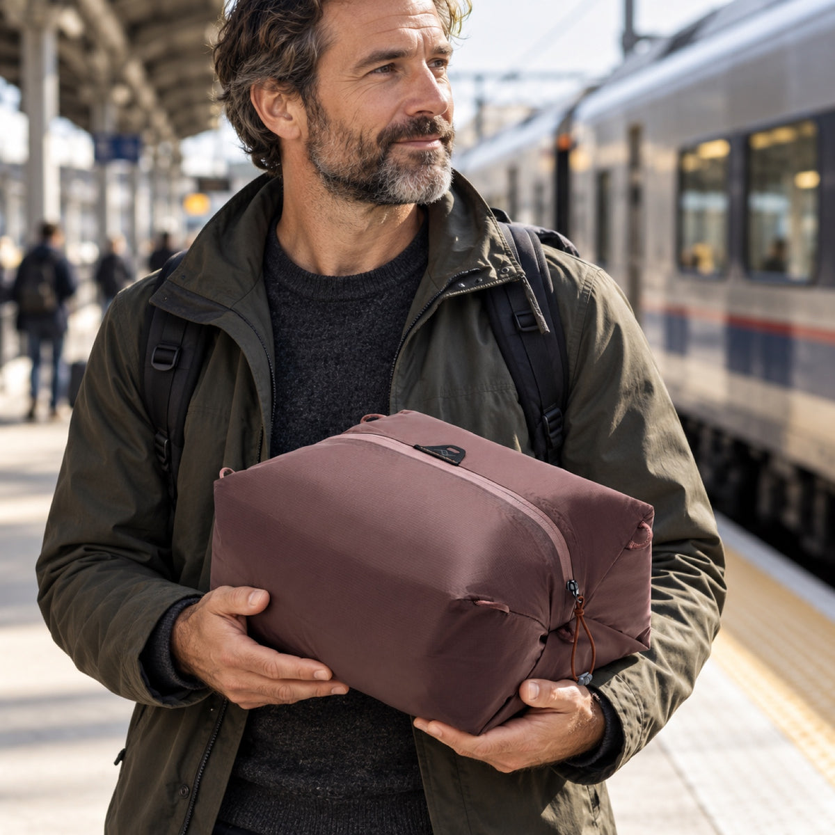 Peak Design Ultralight Packing Cube S Medium – Eclipse – fotografie ilustrativă (AI)