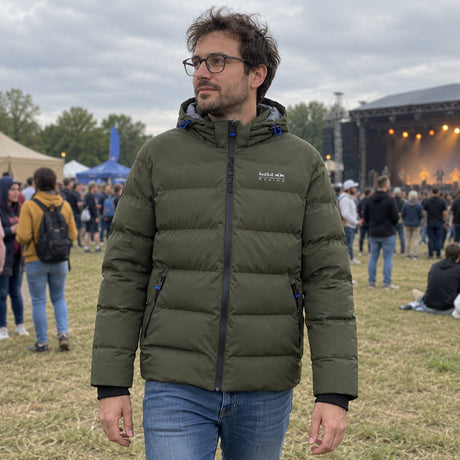 Geacă cu glugă Pepe Jeans Red Bull Racing – verde închis – fotografie ilustrativă (AI)