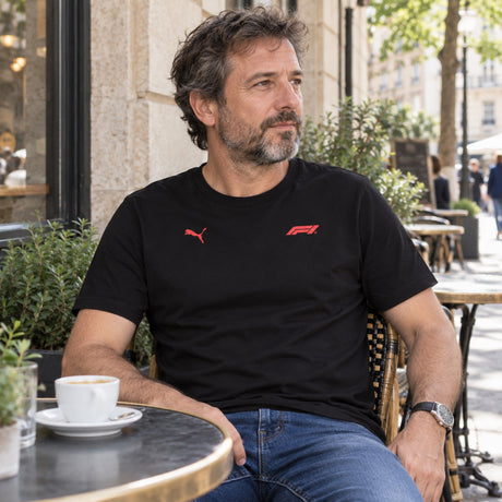 Tricou pentru fani Formula 1 cu logo Puma mic – negru – fotografie ilustrativă (AI)