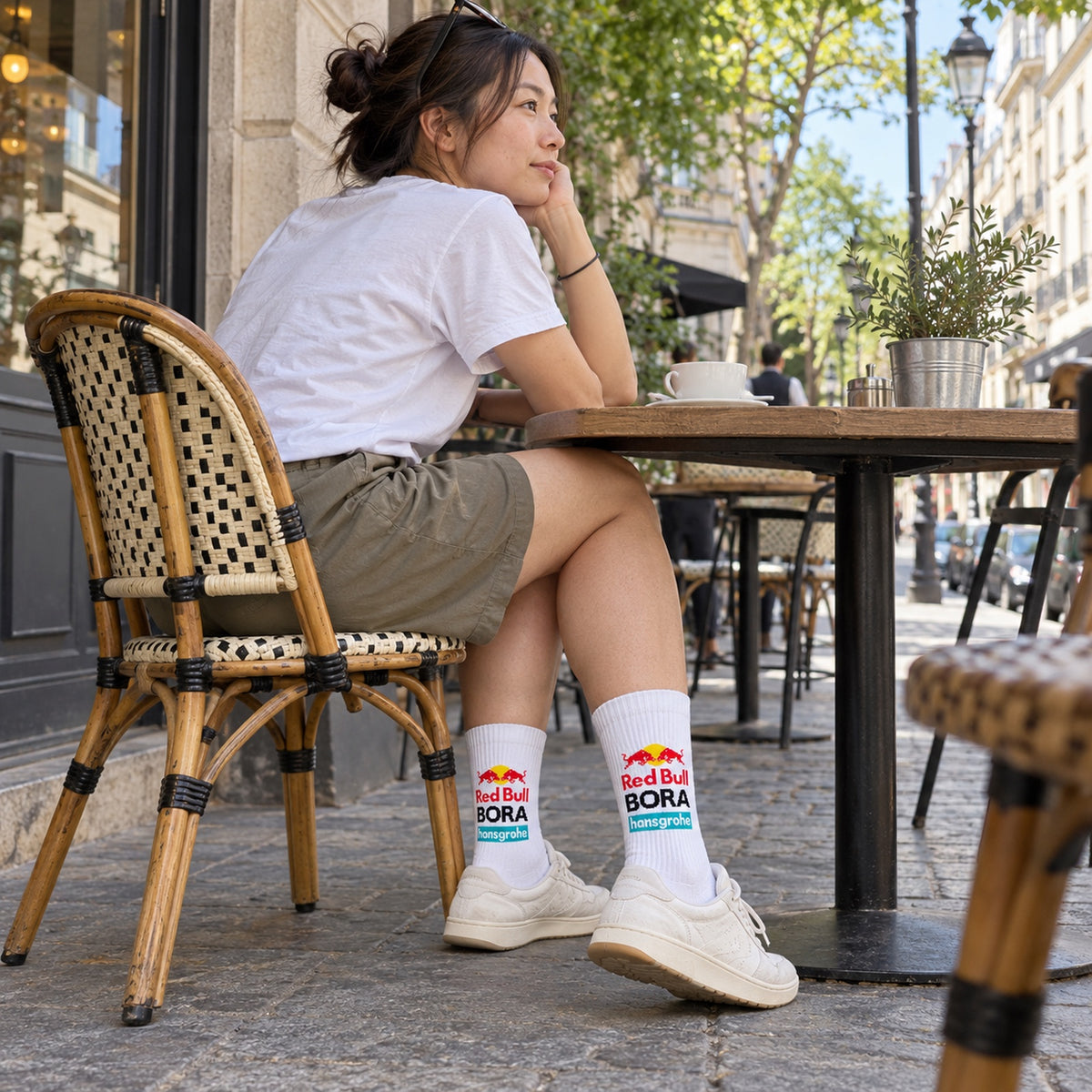 Red Bull Bora Hansgrohe Sports Socks with Logo – ilustrační foto 2 (AI)