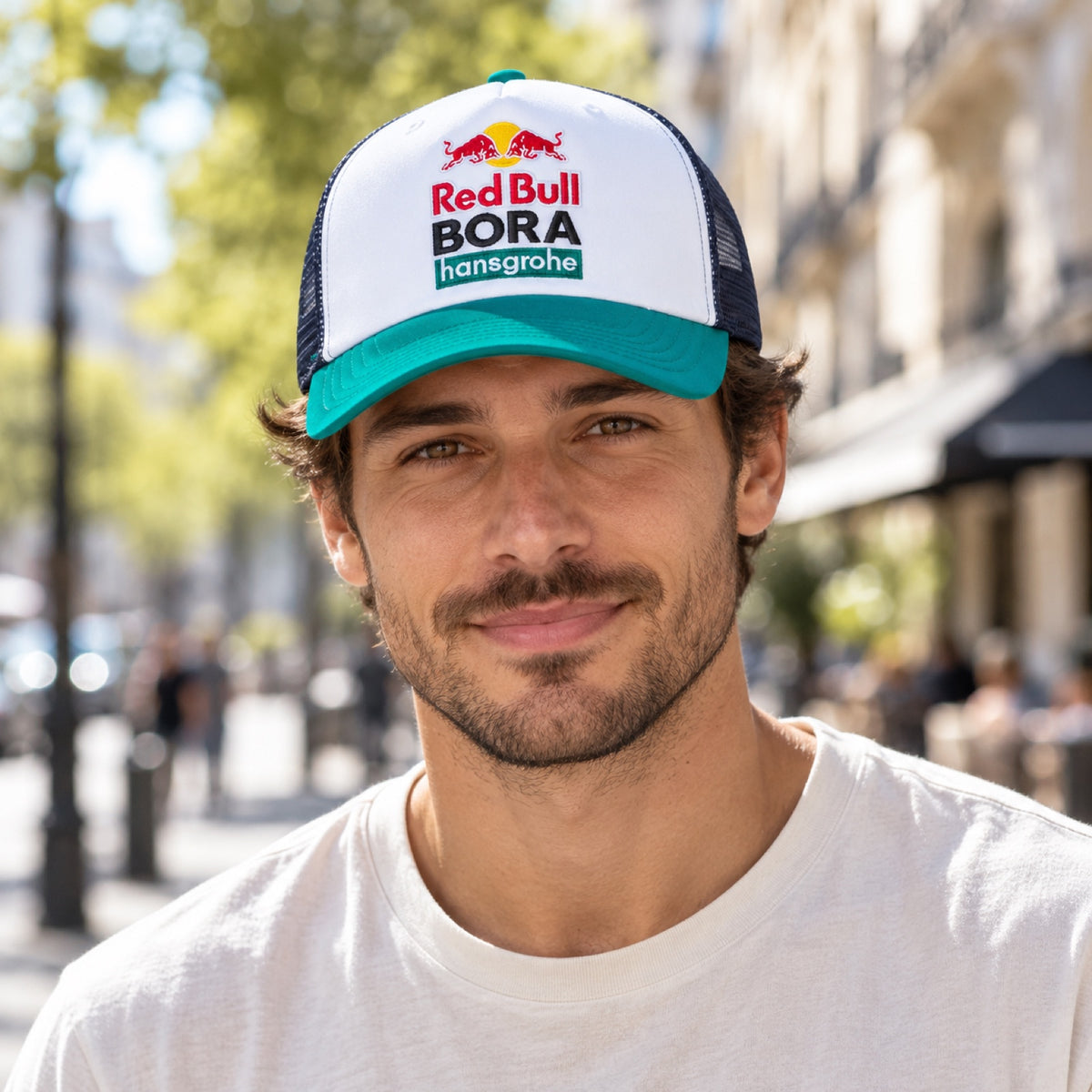 Șapcă cu plasă Red Bull Bora Hansgrohe – fotografie ilustrativă (AI)