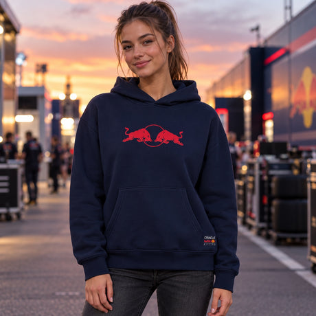 Hanorac Oracle Red Bull Racing ediția SPARK cu logo – bleumarin – fotografie ilustrativă (AI)