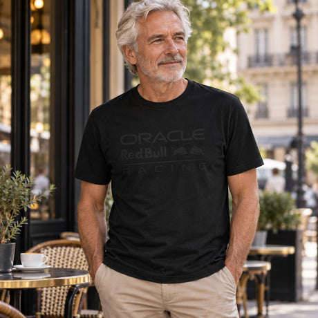 Tricou Oracle Red Bull Racing ediția TONAL cu logo – negru – fotografie ilustrativă (AI)